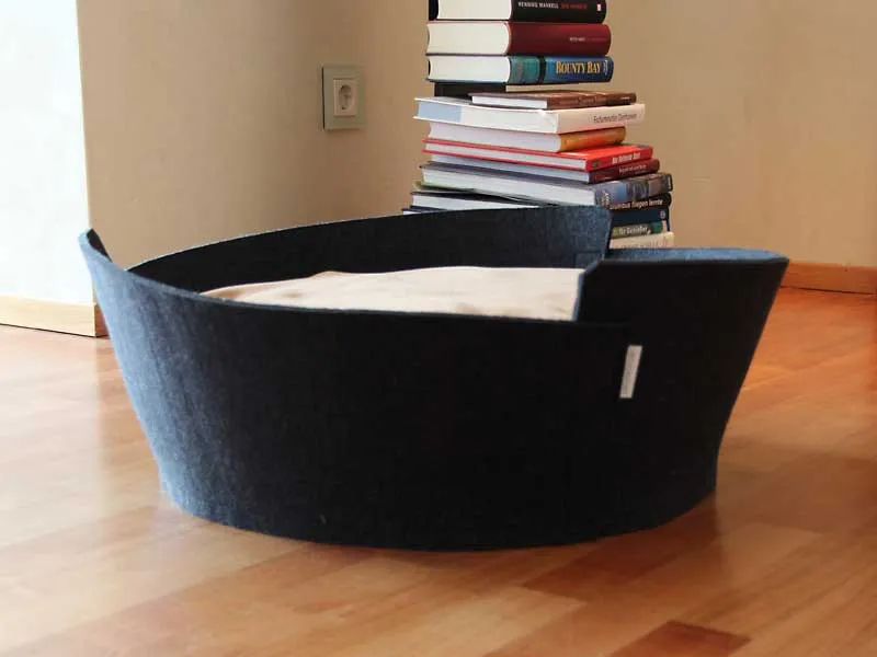 Luxury Lido Felt Cat Bed