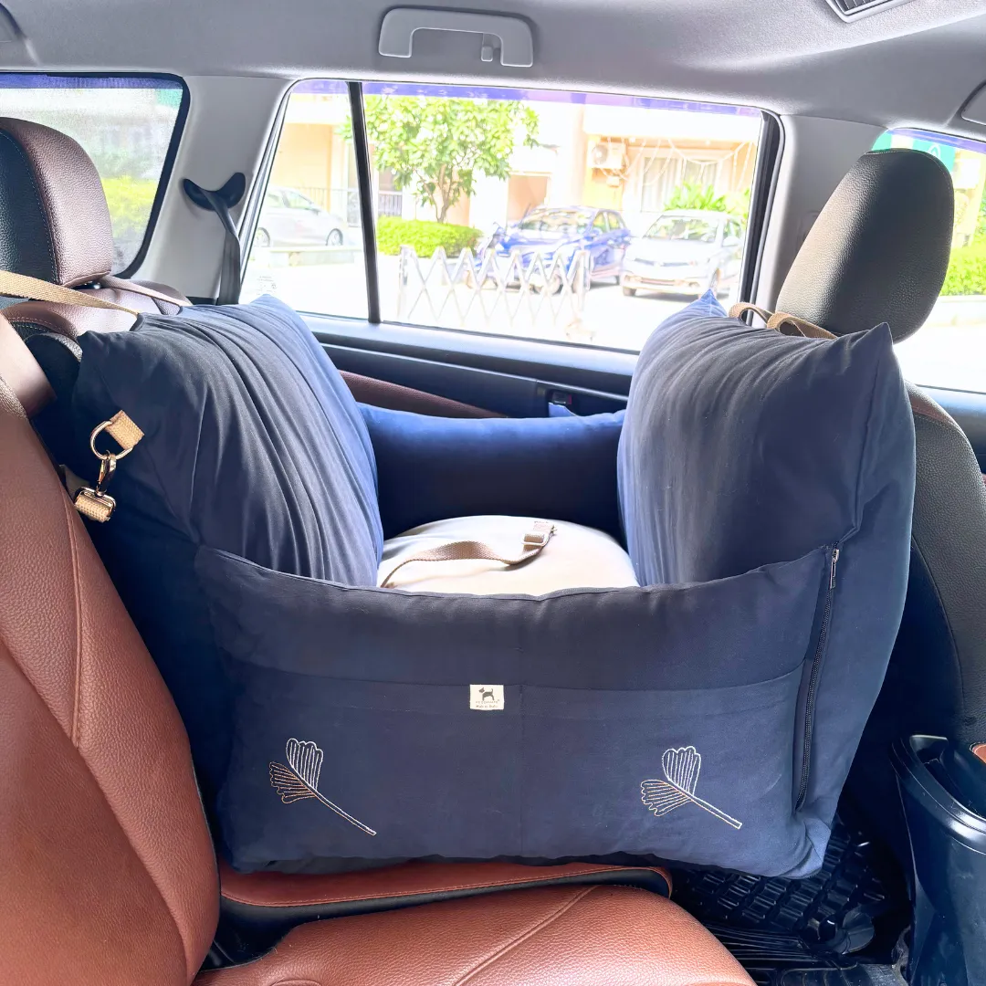 PoochMate Travel Bed for Medium Dogs : Navy & Beige